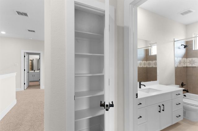 1021 Painted Horse DR, Georgetown, TX 78633