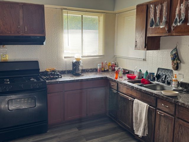 9713 S Van Vlissingen Road, Chicago, IL 60617