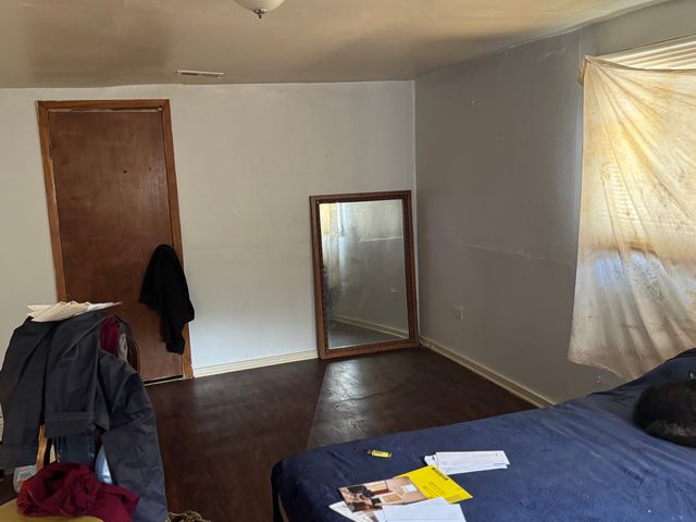 9713 S Van Vlissingen Road, Chicago, IL 60617