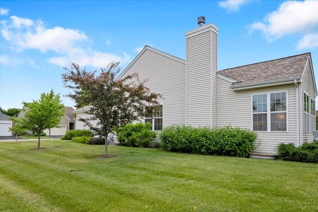 918 Scottsdale Drive, Pingree Grove, IL 60140