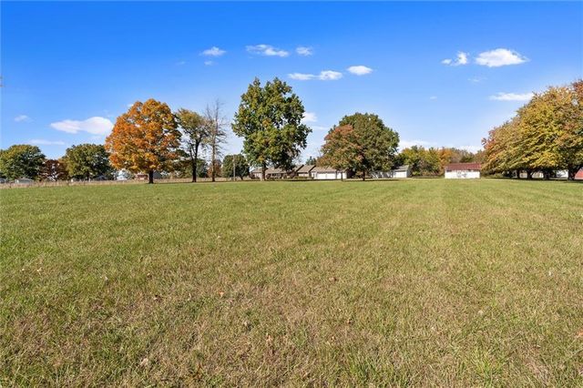 2301 Lees Summit Road, Lee's Summit, MO 64064