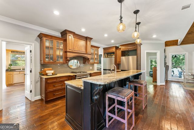 5495 Honeysuckle Trail, Gainesville, GA 30506