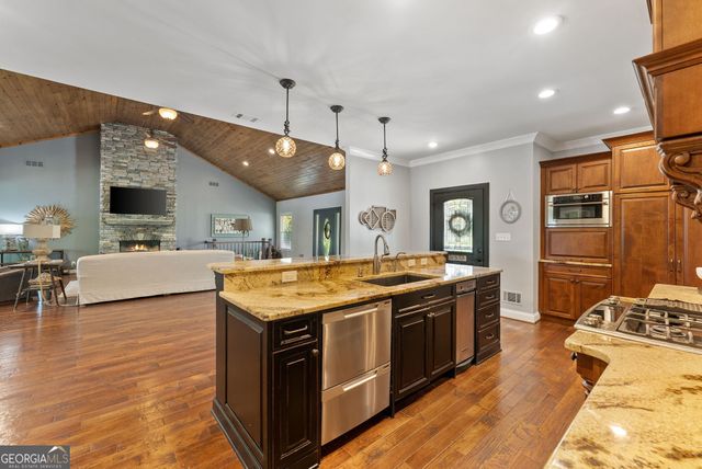 5495 Honeysuckle Trail, Gainesville, GA 30506