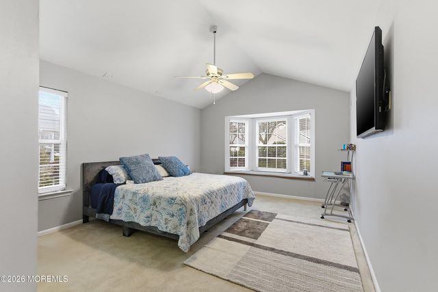 14 Oakmont Road, Lakewood, NJ 08701