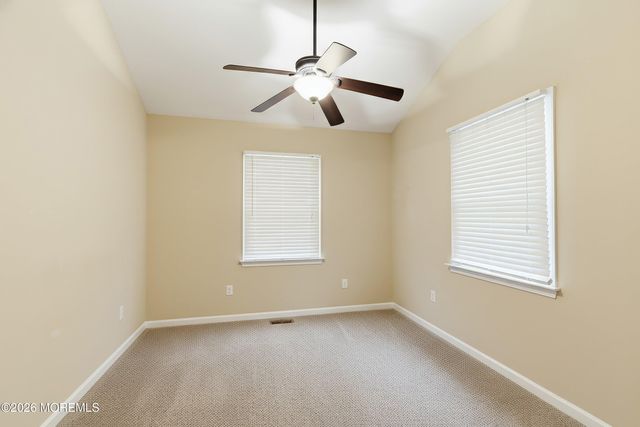 14 Oakmont Road, Lakewood, NJ 08701