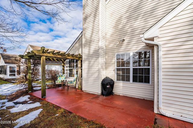 14 Oakmont Road, Lakewood, NJ 08701