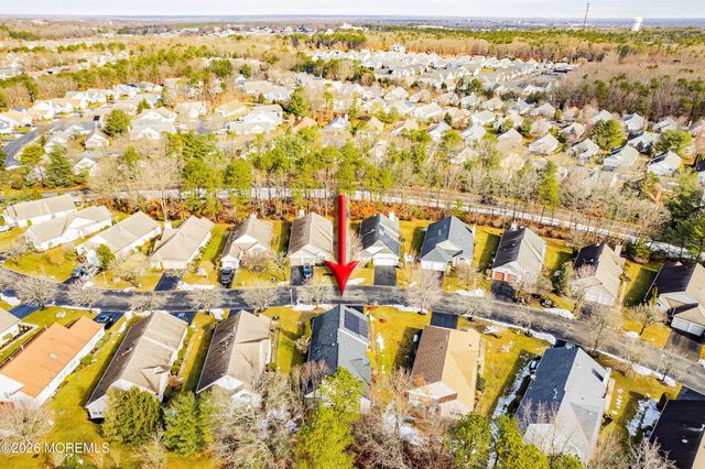 14 Oakmont Road, Lakewood, NJ 08701