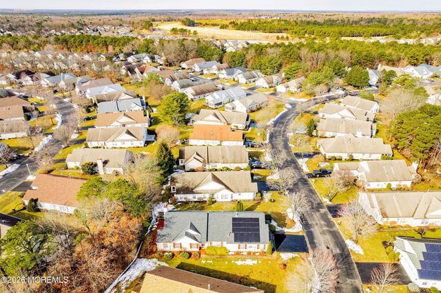 14 Oakmont Road, Lakewood, NJ 08701