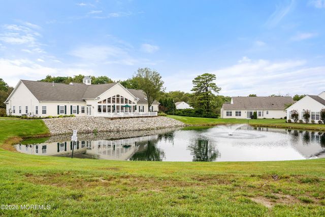 14 Oakmont Road, Lakewood, NJ 08701