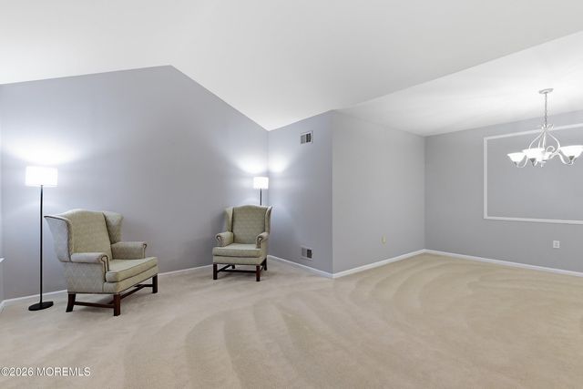 14 Oakmont Road, Lakewood, NJ 08701