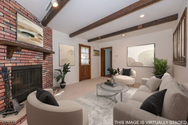 60 Sutton Ave, Totowa Boro, NJ 07512