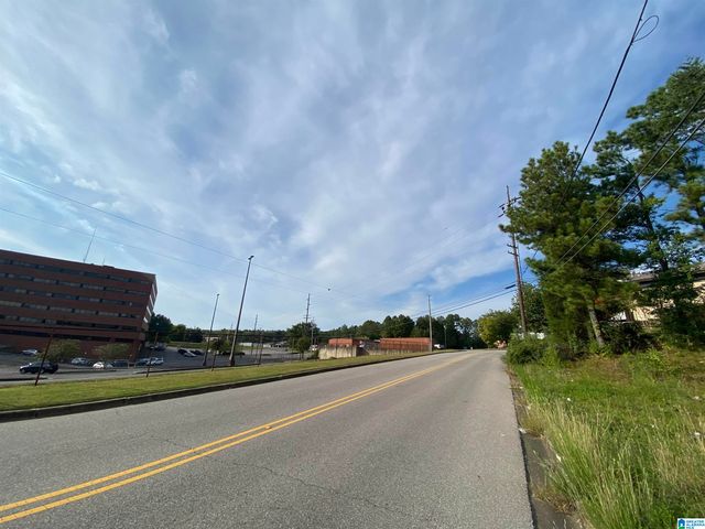1090 MEDICAL CENTER DRIVE, Bessemer, AL 35020