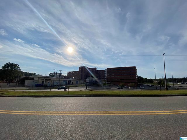 1090 MEDICAL CENTER DRIVE, Bessemer, AL 35020