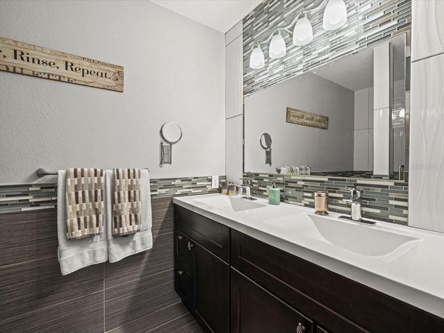 5216 KERNWOOD COURT, Palm Harbor, FL 34685