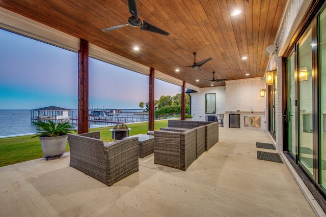 2207 Lake View Landing, Corsicana, TX 75109