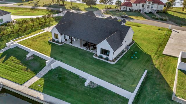 2207 Lake View Landing, Corsicana, TX 75109