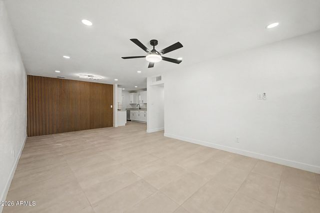 2305 W MARYLAND Avenue, Phoenix, AZ 85015