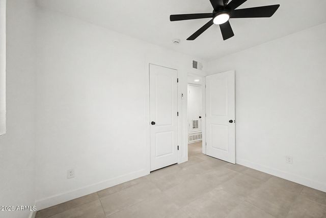 2305 W MARYLAND Avenue, Phoenix, AZ 85015