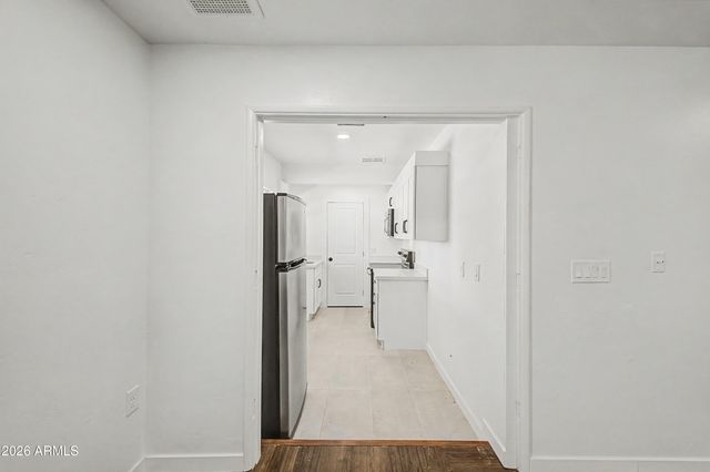 2305 W MARYLAND Avenue, Phoenix, AZ 85015