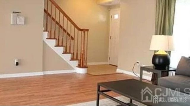 36-B 36 B Henry St Street 36B, Franklin Twsp, NJ 08873