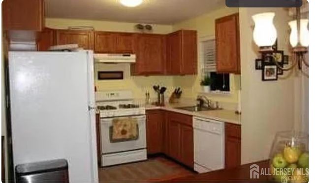 36-B 36 B Henry St Street 36B, Franklin Twsp, NJ 08873
