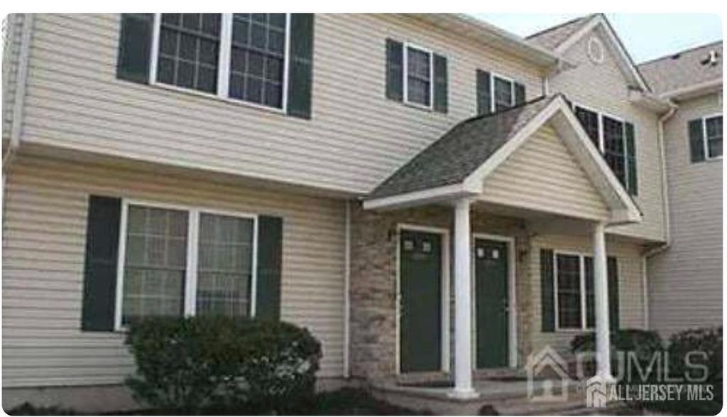 36-B 36 B Henry St Street 36B, Franklin Twsp, NJ 08873