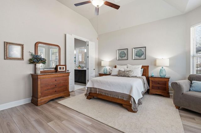 241 Village Oak DR, Austin, TX 78737