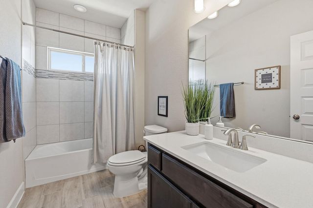 241 Village Oak DR, Austin, TX 78737