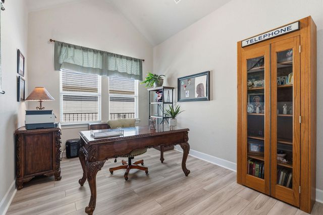 241 Village Oak DR, Austin, TX 78737