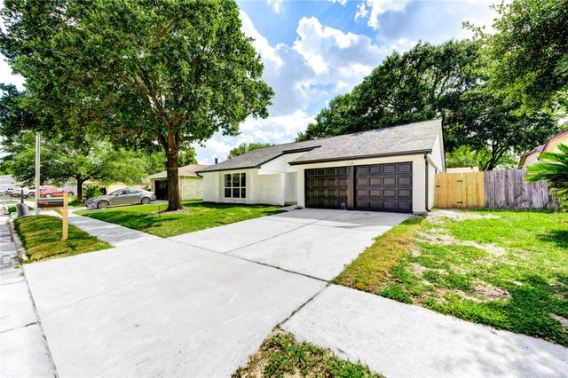 7215 Daylight Lane, Houston, TX 77095