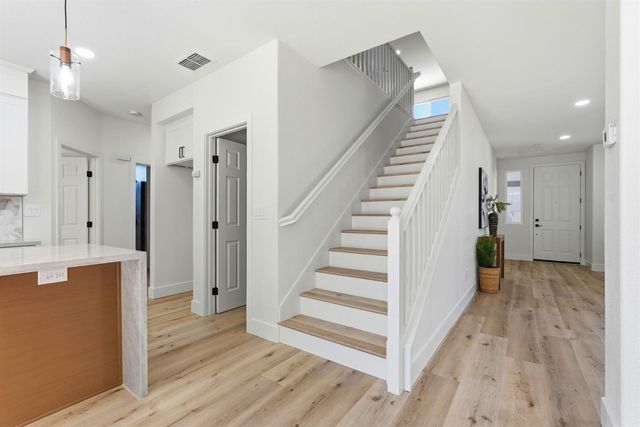 5417 Elk Hollow Ct, Elk Grove, CA 95758