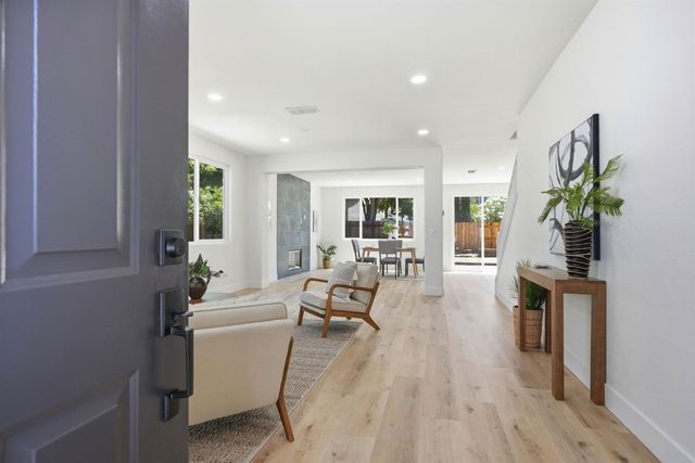 5417 Elk Hollow Ct, Elk Grove, CA 95758