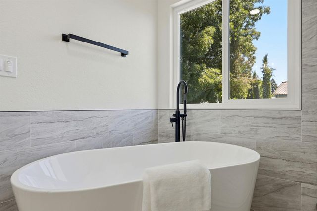 5417 Elk Hollow Ct, Elk Grove, CA 95758