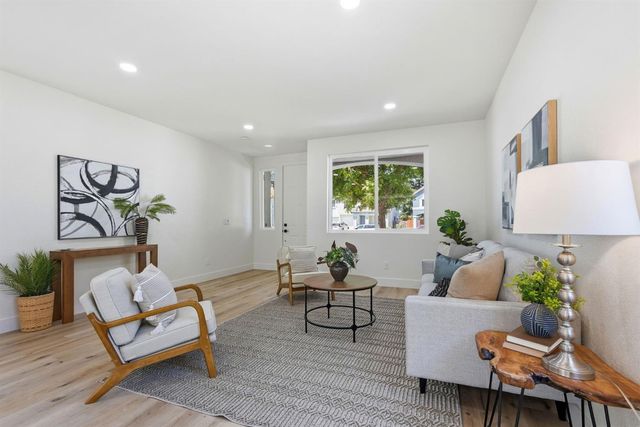 5417 Elk Hollow Ct, Elk Grove, CA 95758