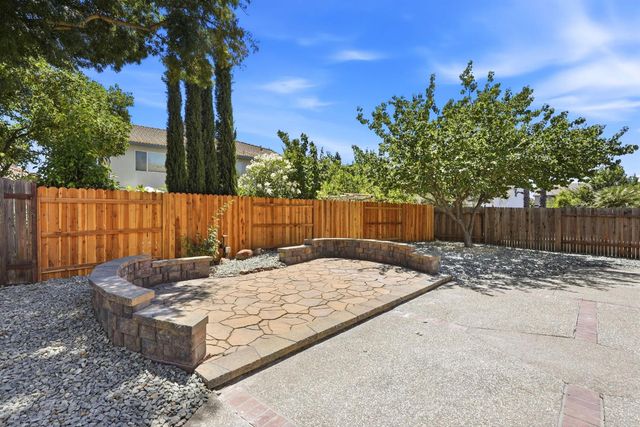 5417 Elk Hollow Ct, Elk Grove, CA 95758