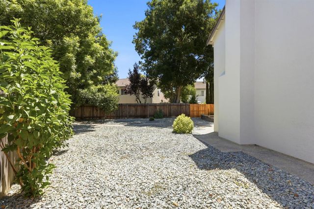 5417 Elk Hollow Ct, Elk Grove, CA 95758