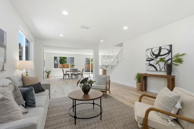 5417 Elk Hollow Ct, Elk Grove, CA 95758