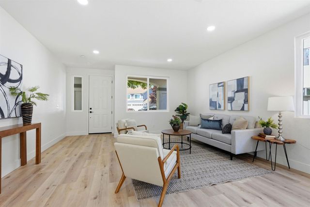 5417 Elk Hollow Ct, Elk Grove, CA 95758