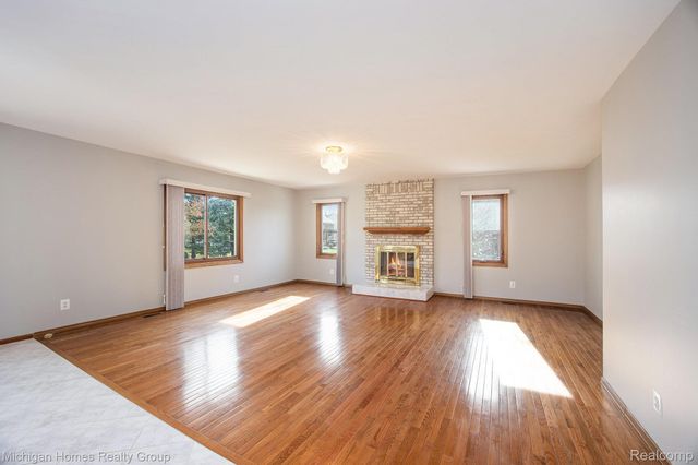 47630 Robins Nest Drive, Shelby Charter Township, MI 48315