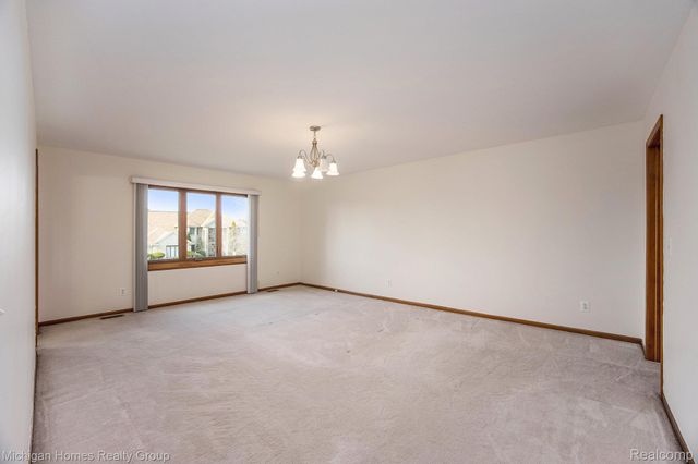 47630 Robins Nest Drive, Shelby Charter Township, MI 48315