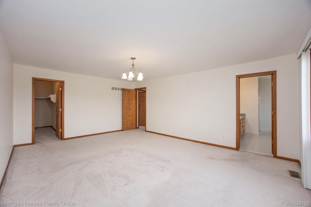 47630 Robins Nest Drive, Shelby Charter Township, MI 48315