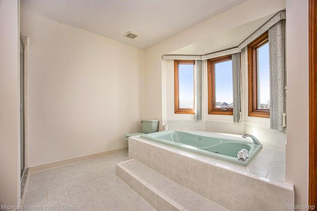 47630 Robins Nest Drive, Shelby Charter Township, MI 48315