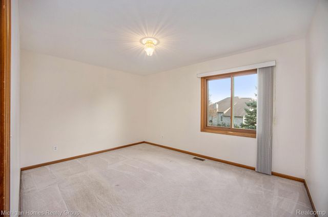 47630 Robins Nest Drive, Shelby Charter Township, MI 48315