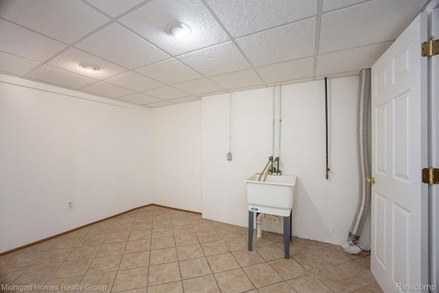 47630 Robins Nest Drive, Shelby Charter Township, MI 48315