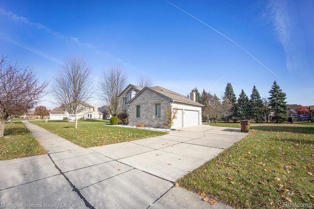47630 Robins Nest Drive, Shelby Charter Township, MI 48315