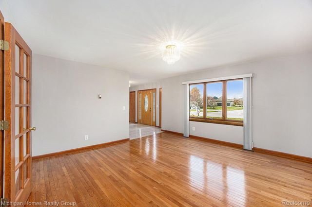 47630 Robins Nest Drive, Shelby Charter Township, MI 48315