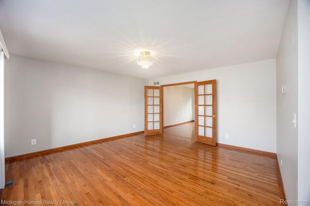 47630 Robins Nest Drive, Shelby Charter Township, MI 48315