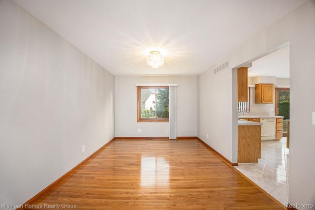 47630 Robins Nest Drive, Shelby Charter Township, MI 48315