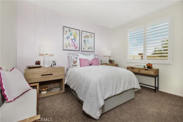 1561 E Holguin Street, Lancaster, CA 93534