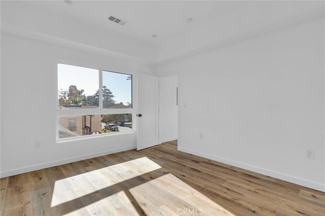 1736 Carmona Avenue A, Los Angeles, CA 90019